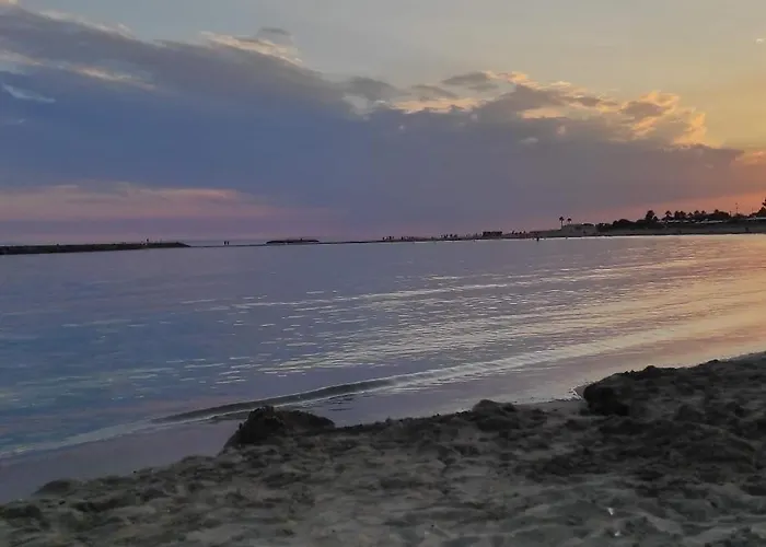 بيت للعطل Seaside Getaway For Family And Friends