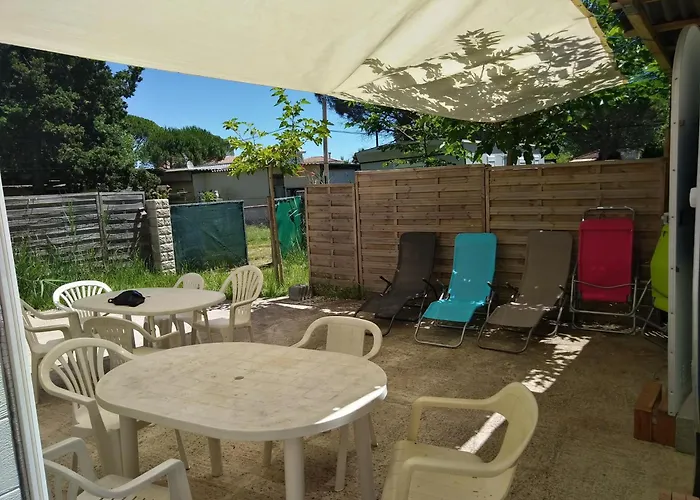 Seaside Getaway For Family And Friends Vakantiehuis *